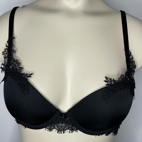 Victoria's Secret Other - NEW Victoria's Secret Bra 34B Black Eyelash Lace Padded Lined Underwire Intimate